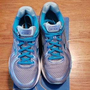 Brooks Adrenaline GTS 16 Running Shoe 8.5 Wide